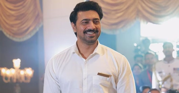 টালিউডের ৭০০ টেকনিশিয়ানের পাশে দাঁড়ালেন দেব