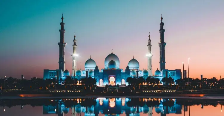 ফজরের আজানের সময় সেহরি খেলে রোজা হবে?