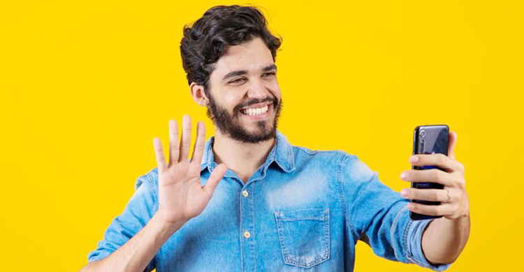 ‘হ্যালো’ বলুন আজ