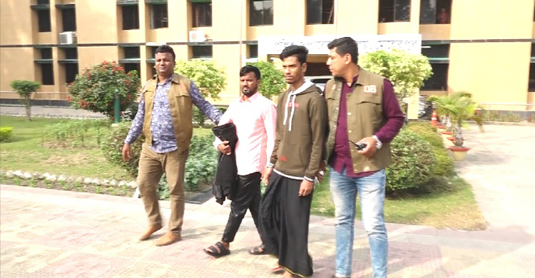 ইমো অ্যাকাউন্ট হ্যাক করে হাতিয়ে নেন ৩ লাখ টাকা