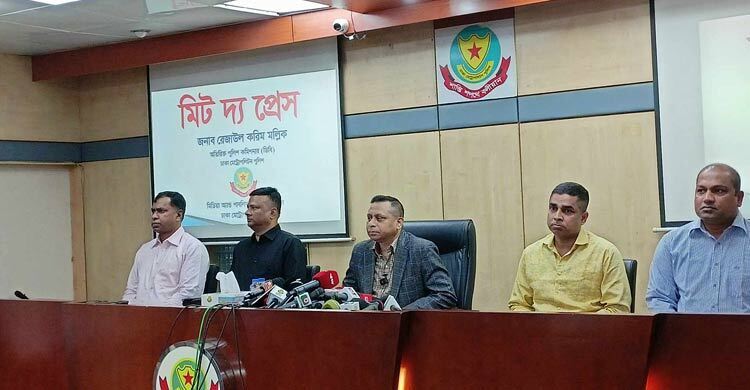 There would be no more ‘Aynaghar’, ‘Bhater Hotel’ in DB: Mallick