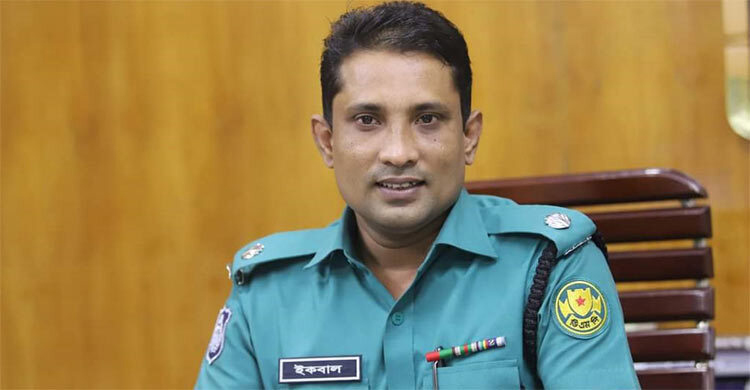 ‘গুলি করি মরে একটা, বাকিডি যায় না স্যার’ বলা পুলিশ কর্মকর্তা বরখাস্ত