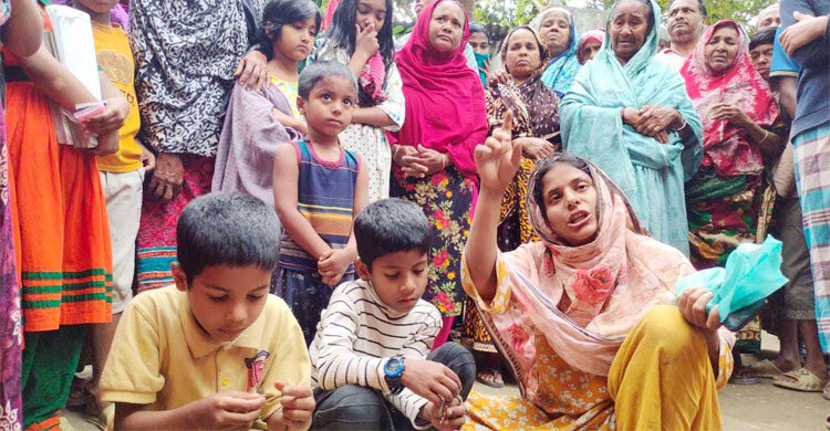 বাকিতে সিগারেট না দেওয়ায় ছুরিকাঘাতে ব্যবসায়ীকে হত্যা