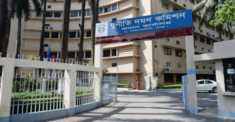 রেলের সাবেক ডিজিসহ ৬ জনের নামে মামলা