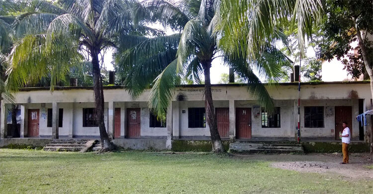 পটুয়াখালীর চার বিদ্যালয়ে পাস করেনি কেউ