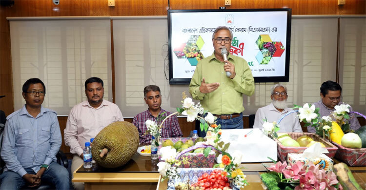 কৃষি-কৃষককে ক্ষতিগ্রস্ত করে এমন সংবাদ করা যাবে না: আনোয়ার ফারুক