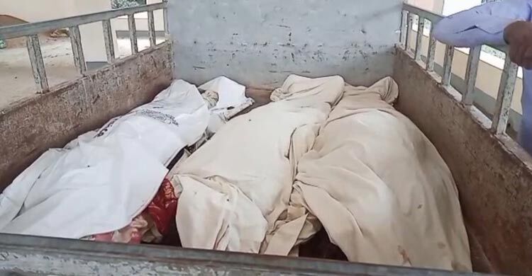 সাভারে সড়ক দুর্ঘটনায় নিহত ৩