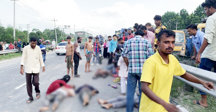 টাঙ্গাইলে পৃথক সড়ক দুর্ঘটনায় নিহত ৫