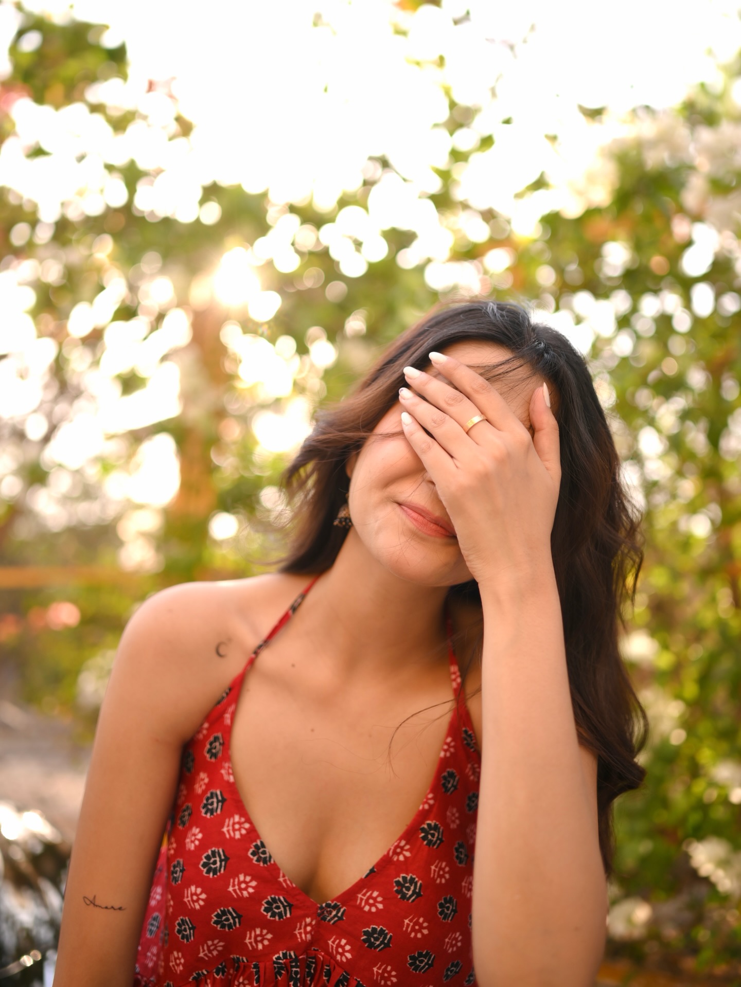 সামার স্টাইলে মোহময়ী দেবচন্দ্রিমা