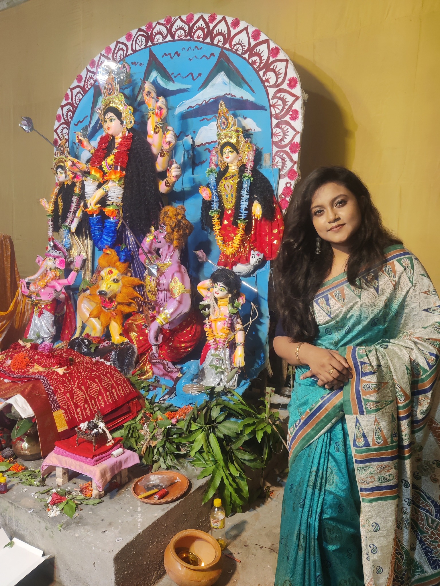 পূজা কোথায় কাটালেন ‘লাগে উড়াধুরা’ গায়িকা