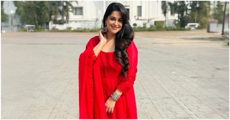 কেটে বাদ দেওয়া হলো দীপিকার লিভারের একাংশ