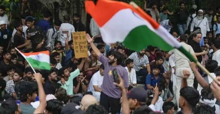 হঠাৎ নরম সুর বিজেপির, তবে কি পিছু হটছে মোদী সরকার?