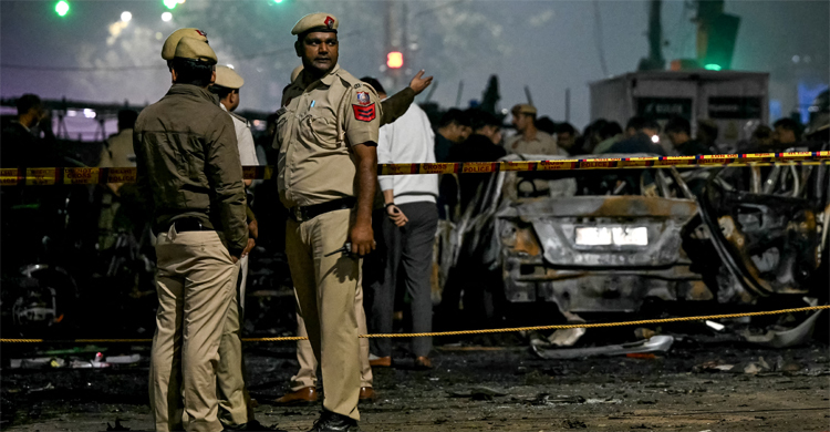 দিল্লির লাল কেল্লা তিন দিনের জন্য বন্ধ ঘোষণা