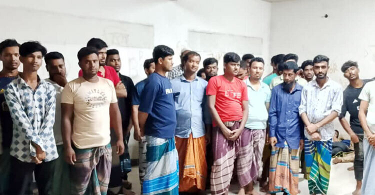 102 detained in Dhaka over attack on policeman