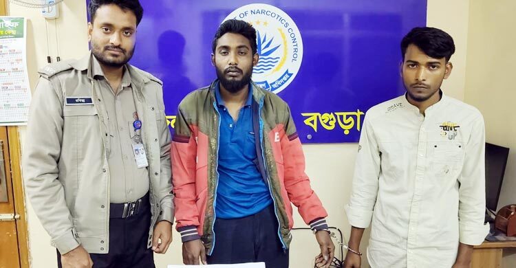 বগুড়ায় বাসে তল্লাশি, দেড় হাজার ইয়াবাসহ আটক ২