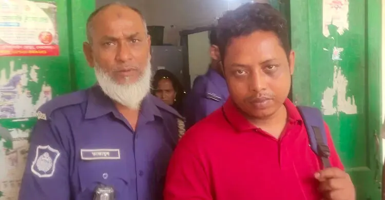 ‘নির্যাতনে অতিষ্ঠ হয়ে’ স্ত্রীর হাত-পায়ের রগ কেটে দিলেন স্বামী