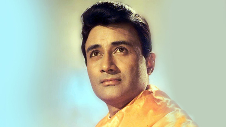 পাকিস্তানে জন্ম নেওয়া যে তারকারা বোম্বে কাঁপিয়েছেন