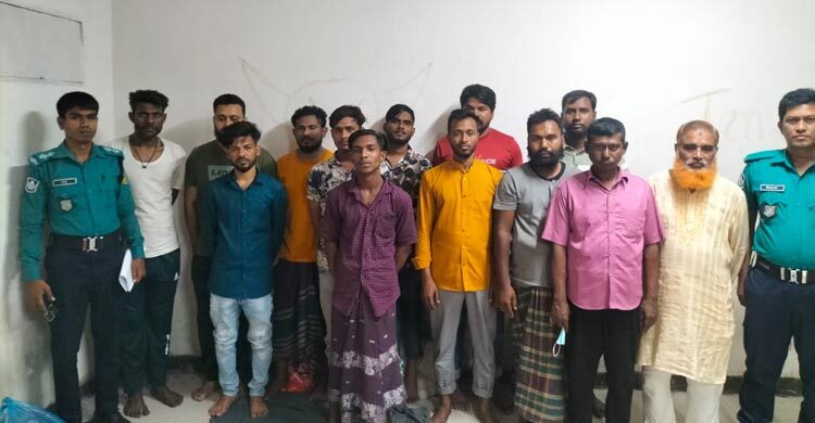 মোহাম্মদপুরে বিশেষ অভিযানে গ্রেফতার ১৩