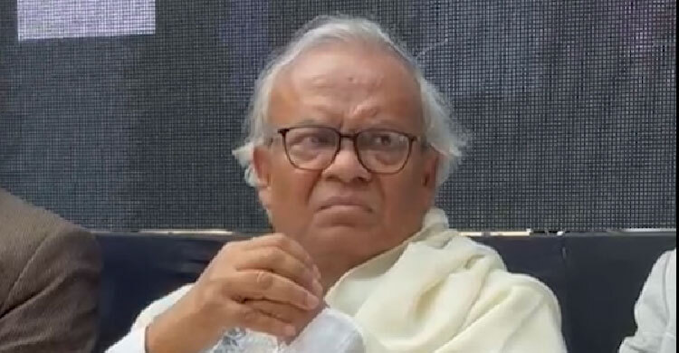 মঞ্চে অপেক্ষা করছেন রুহুল কবির রিজভী