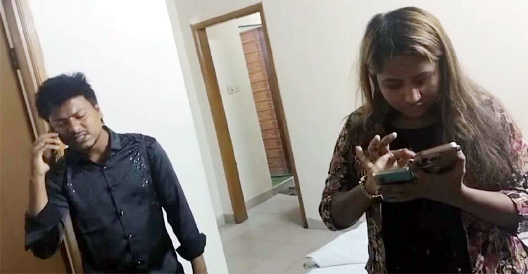 স্ত্রী রিয়া মনির ভিডিও ফাঁস করলেন হিরো আলম