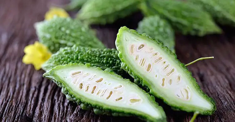 করলার বীজ খেলে হতে পারে মারাত্মক স্বাস্থ্য সমস্যা