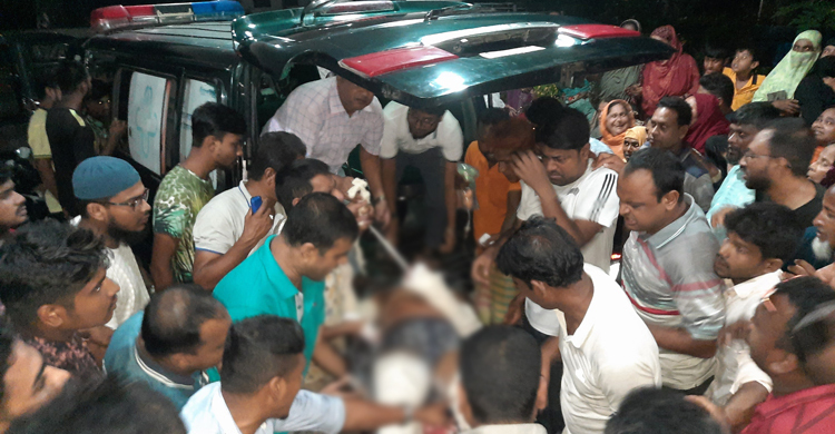 ঝিনাইদহে দুর্বৃত্তের হামলায় যুবদল নেতার কবজি বিচ্ছিন্ন