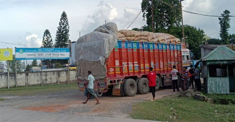 সাড়ে ৫ মাস পর হিলি দিয়ে পেঁয়াজ আমদানি শুরু