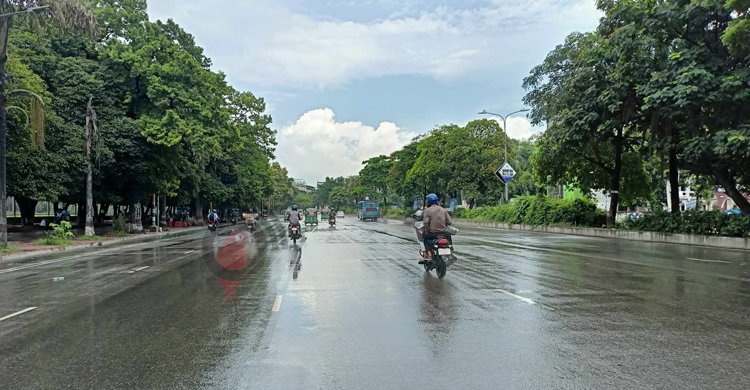 আজও সারাদেশে বৃষ্টির আভাস, ৩ নম্বর সতর্ক সংকেত বহাল