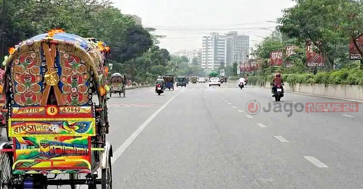 ঈদের ছুটি শুরু, অনেকটাই ফাঁকা ঢাকা