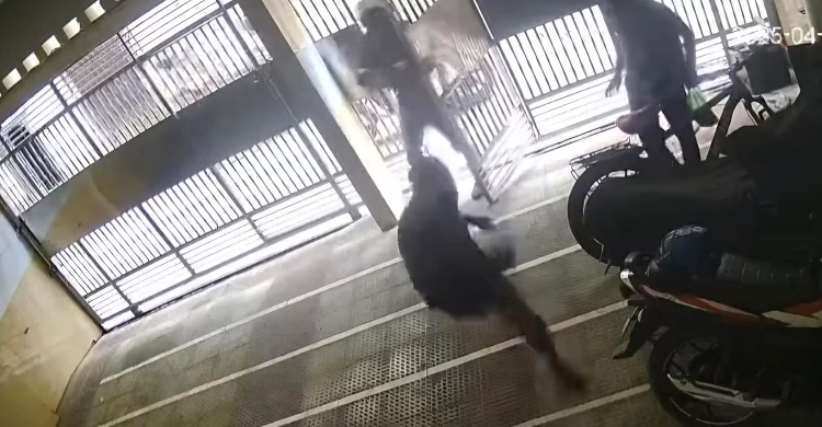 এক মাসের ব্যবধানে মোহাম্মদপুরে একই ব্যবসায়ীর বাড়িতে ঢুকে ফের গুলি