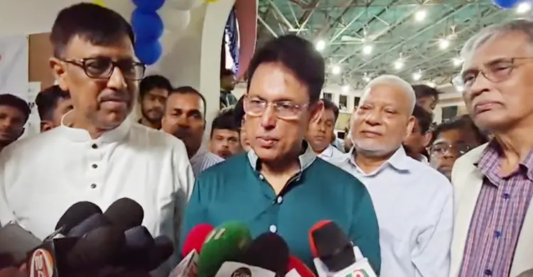 একসময় আমলারা খিচুড়ি রান্না-কচুরিপানা পরিষ্কার করতে বিদেশ যেতেন