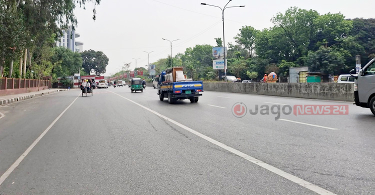 ঈদের ছুটি শুরু, অনেকটাই ফাঁকা ঢাকা