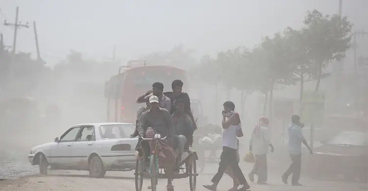 ঢাকার বাতাস আজ খুবই অস্বাস্থ্যকর