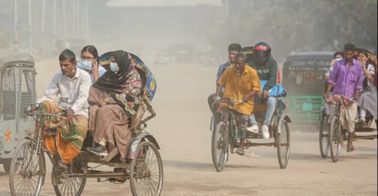 ছুটির দিনে ঢাকার বাতাস ‘সবচেয়ে বেশি খারাপ’