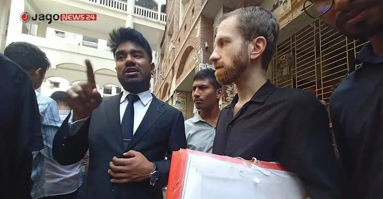 সন্তান নিয়ে আত্মগোপন: বাংলাদেশি স্ত্রীর বিরুদ্ধে আদালতে মার্কিন স্বামী