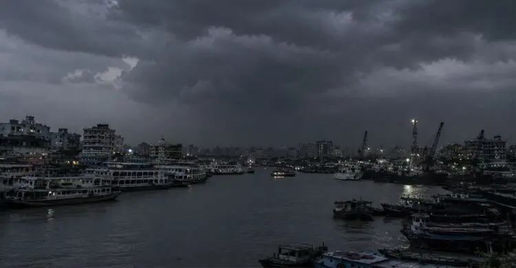 রাত ১টার মধ্যে ঢাকায় বজ্রসহ বৃষ্টি হতে পারে