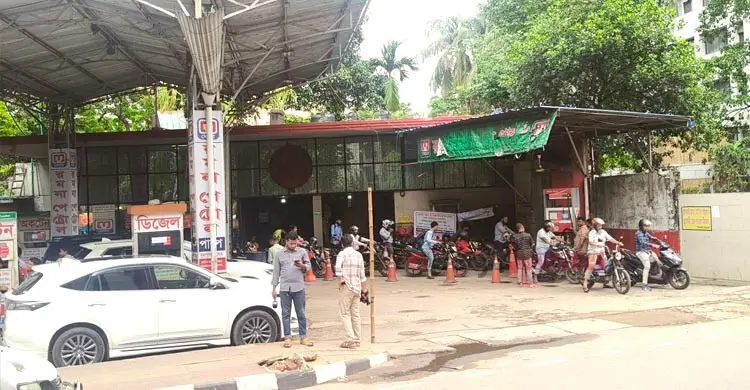 উধাও দীর্ঘ লাইন, জ্বালানি সংগ্রহে ফিরেছে স্বস্তি