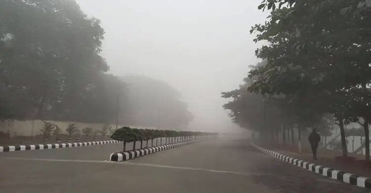 Dhaka’s air quality remains ‘unhealthy’ amid fog