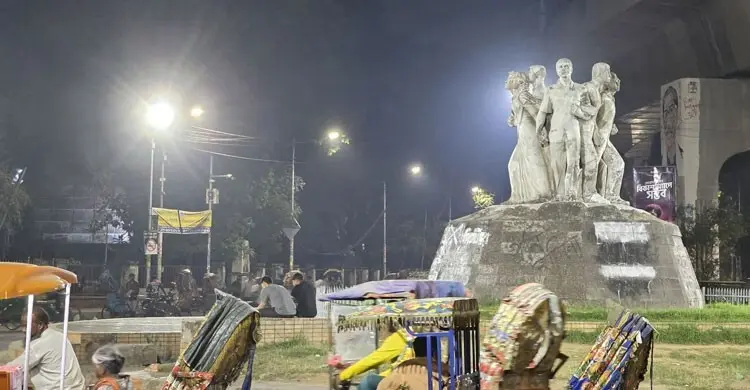 ছাত্রদল-শিবির সংঘর্ষ, ঢাকা বিশ্ববিদ্যালয়ে থমথমে পরিস্থিতি