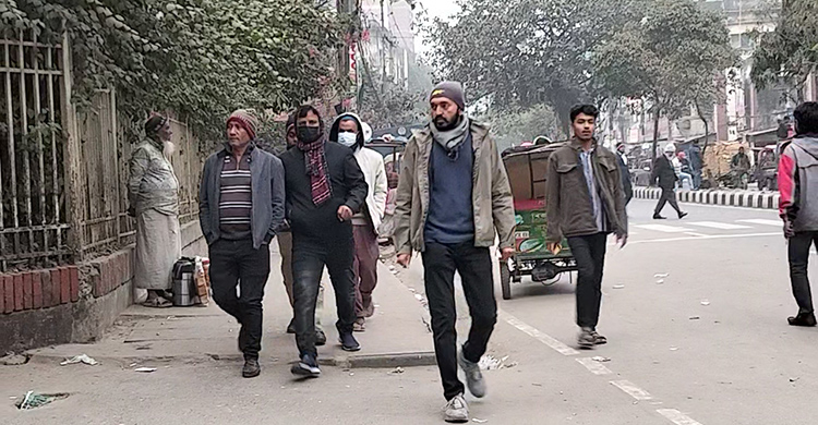 তীব্র শীতে ফাঁকা পুরান ঢাকা, বাড়ছে ঠান্ডাজনিত অসুস্থতা