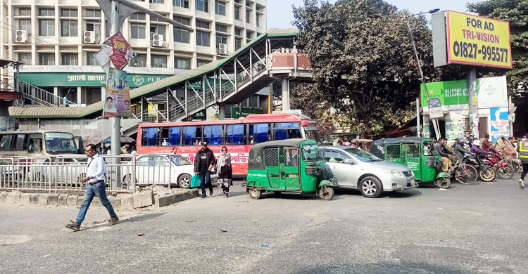 শাহবাগ ছাড়লেন শিক্ষার্থীরা, যান চলাচল স্বাভাবিক