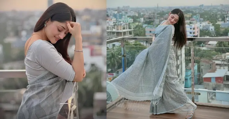ধূসর শাড়িতে পূজার নীরব গ্ল্যামার