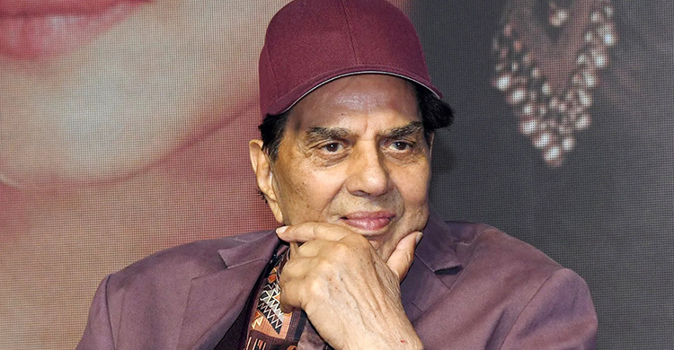 আসলেই কি হাসপাতালে ধর্মেন্দ্র, কী হয়েছে অভিনেতার