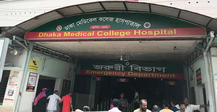 উত্তরায় রাস্তা পারাপারের সময় দ্রুতগামী গাড়ির ধাক্কায় পোশাকশ্রমিক নিহত
