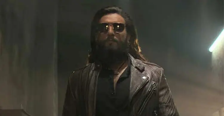 দুই সপ্তাহে কত আয় করেছে ‘ধুরন্ধর ২’, বক্স অফিসে নতুন ইতিহাস সিনেমাটির