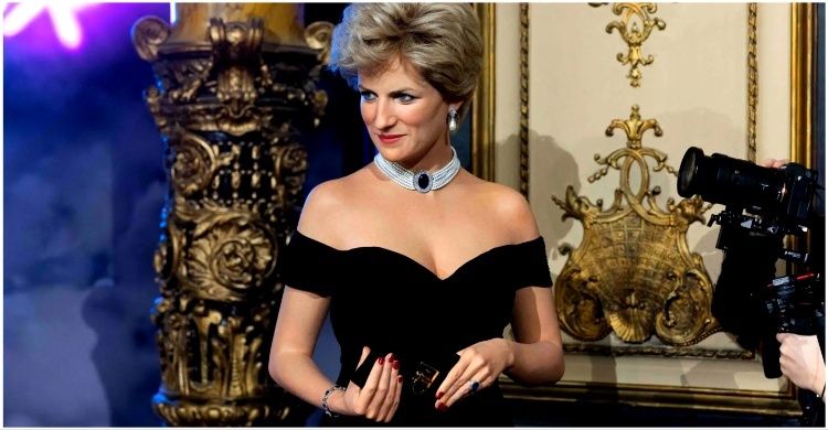 মৃত্যুর ২৮ বছর পর সেই পোশাক পরে প্যারিসে ফিরলেন প্রিন্সেস ডায়ানা