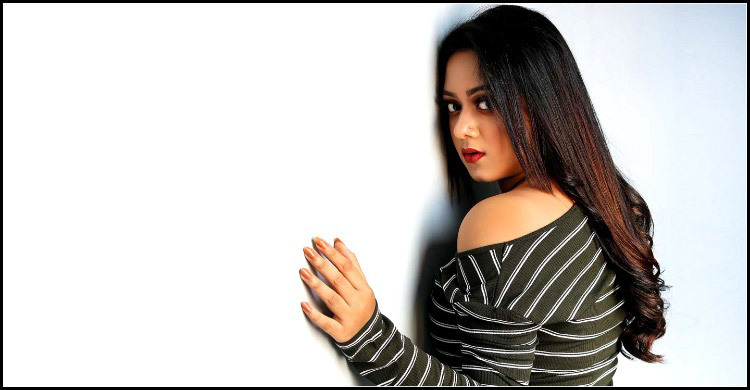 ওজন বেড়ে যাওয়ার কারণ জানালেন দীঘি