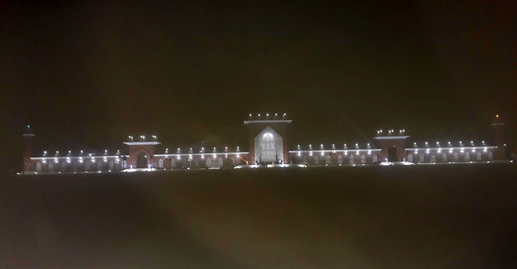 এশিয়ার সর্ববৃহৎ ঈদের জামাতের জন্য প্রস্তুত গোর-এ শহীদ ময়দান