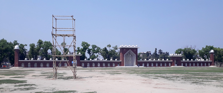 ঈদের নামাজের জন্য প্রস্তুত এশিয়ার বৃহত্তম গোর-এ-শহীদ ঈদগাহ ময়দান