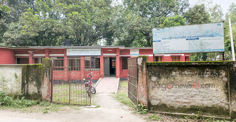 ‘সারাদিন মানুষের ক্ষোভের কথা শুনছি, ওরস্যালাইনও নেই যে দেবো’